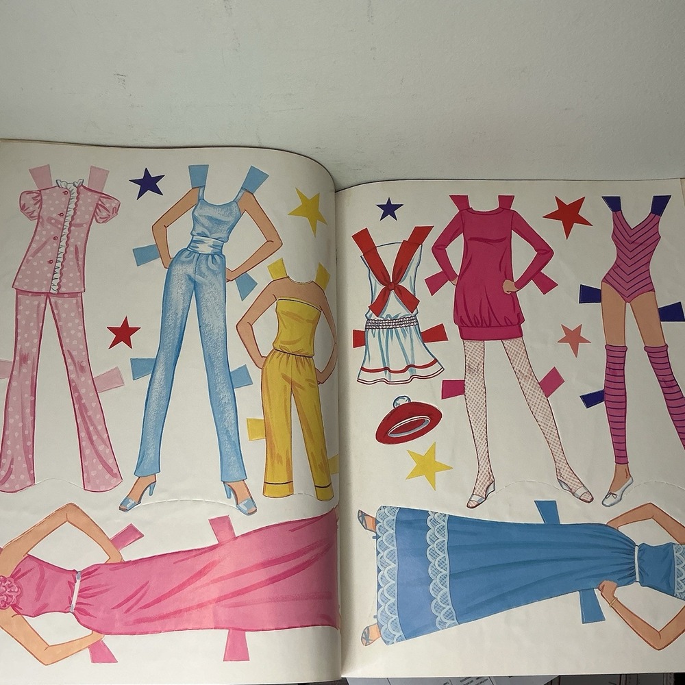 Vintage Barbie Fantasy Paper Doll Uncut 1983 Mattel Golden Book - Picture 5 of 7